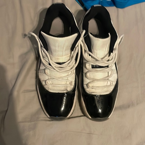 Jordan 11 Low Concords - Picture 2 of 3